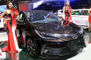 Toyota đồng loạt giảm giá: Báo hiệu ô tô 2018 xuống kịch sàn