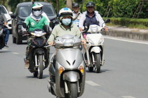 Nắng nóng kéo dài, Hà Nội có nơi trên 40 độ