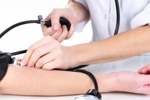 Đột quỵ khi đang thực hiện nhiệm vụ coi thi THPT Quốc gia, một nam giám thị tử vong