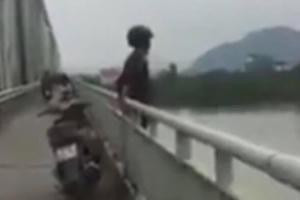 Tìm thấy thi thể nam thanh niên để lại xe Airblade gieo mình xuống sông Lam tự vẫn