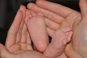 Muốn con mang họ cha, có buộc phải đăng ký kết hôn?