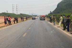 Người đàn ông tử vong sau khi va chạm với ô tô biển xanh