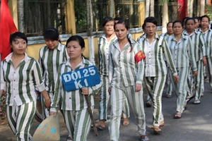 Chỉ nên áp dụng đặc xá với một số đối tượng đặc biệt?