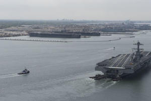 Nghi vấn tàu sân bay Mỹ chết máy sau khi bị tàu Nga bám đuổi
