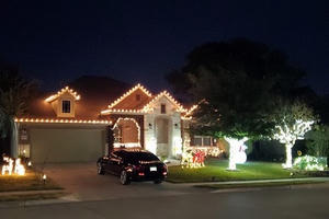 Chi hơn 100 triệu đồng trang trí biệt thự đón Giáng sinh, chỉ giàu có như Quách Thành Danh mới dám "chơi trội" đến thế