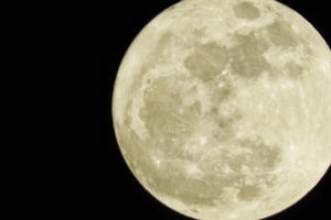 Ngắm siêu trăng đang xuất hiện tại Việt Nam