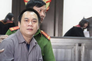 Vụ xe container đâm innova lùi trên cao tốc: Tòa tối cao sẽ rà soát, kiểm tra lại