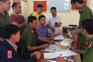 Ninh Bình: Bắt nam thanh niên "ôm" 5 bánh heroin ngồi trên xe khách