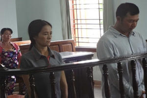 Chiêu bóc lột 'em út' của 'tú bà'