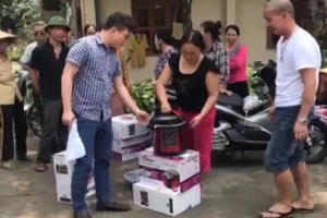 Thái Nguyên: Hàng chục hộ dân kéo đến UBND phường trình báo bị lừa đảo mua hàng tiêu dùng