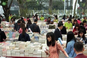 Hội sách mùa xuân 2016