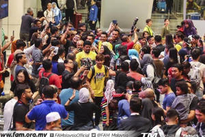 Thất bại trước đội tuyển Việt Nam, Malaysia vẫn được chào đón như người hùng