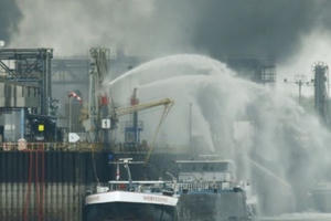 Nổ nhà máy hóa chất lớn nhất thế giới ở Đức, nhiều người thương vong