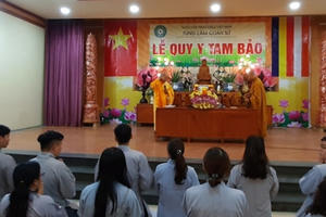 Lễ Quy y Tam bảo tại chùa Quán Sứ Lễ Quy y Tam bảo tại chùa Quán Sứ