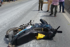 Bình Dương: Xe máy trượt dài hơn 30m, người đàn ông tử vong