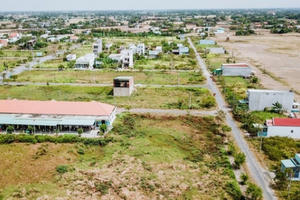 Nguy cơ "vỡ trận" quy hoạch do phân lô, bán nền: Nên cấm hay không cấm?