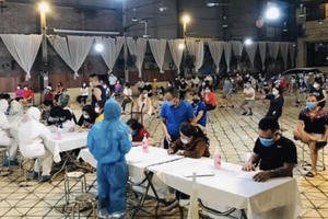 Chủ tịch xã bị tạm đình chỉ vì để địa bàn xảy ra chùm 17 ca nhiễm COVID-19