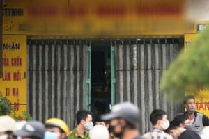 Bình rượu cướp 2 mạng sống và thứ nước độc từ mối tình vụng trộm