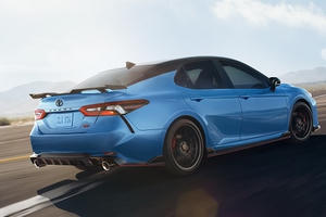 Toyota Camry 2022 được bổ sung bản Nightshade Edition cực ngầu