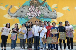 “Chuyến xe nghệ thuật hoang dã” đi qua 8 thành phố