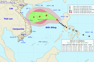 Bão số 13 bất ngờ chuyển hướng tiến thẳng vào miền Trung