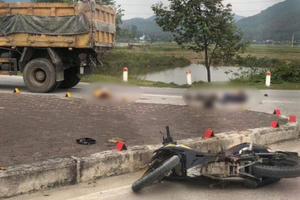 Tin tai nạn giao thông ngày 29/11: Đôi nam nữ tử vong tại chỗ sau cú va chạm kinh hoàng với xe tải