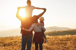 Ngày Quốc tế Gia đình: Gắn kết gia đình trong thời điểm dịch Covid-19