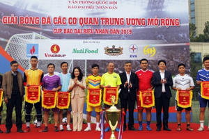 Khai mạc Giải Bóng đá các cơ quan Trung ương mở rộng - Cúp báo Đại biểu Nhân dân