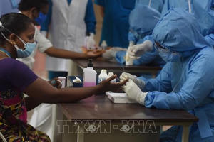 Ấn Độ ghi nhận trên 10.000 ca mắc COVID-19 trong một ngày