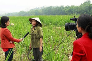 Hàng loạt phóng viên đài huyện không biết sẽ về đâu?