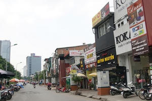 Địa ốc 24h: Nhà không phép giữa Thủ đô hơn 10 tỷ/1căn, Hàng tỷ đồng làm đường chỉ phục vụ cho nhà không phép?