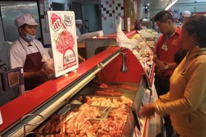 Tết này! Liệu có 'thịt treo trong nhà'?