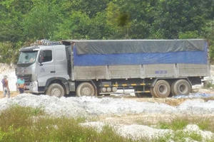 Điểm báo ngày 29/12/2016: Truy nguồn "rác chui" khổng lồ ở Đồng Nai