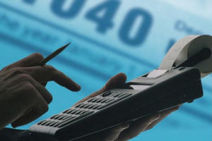 Ký không giống chữ ký mẫu bị phạt đến 10 triệu đồng