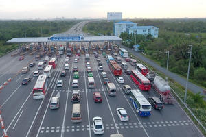 Hủy thầu quốc tế cao tốc Bắc-Nam, một nửa hồ sơ có yếu tố Trung Quốc