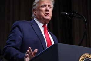 Tổng thống Trump: "Không nước nào lừa dối giỏi hơn Trung Quốc"