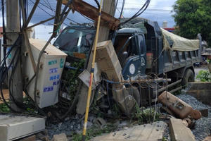 Va chạm với xe tải, một người đàn ông thiệt mạng