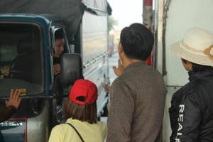 Lùm xùm BOT Bắc Thăng Long: Dân tố bị côn đồ dọa