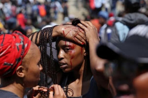 Sinh viên Nam Phi biểu tình phản đối tăng học phí