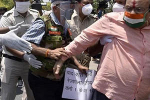 Biểu tình phản đối Trung Quốc bùng nổ khắp Ấn Độ