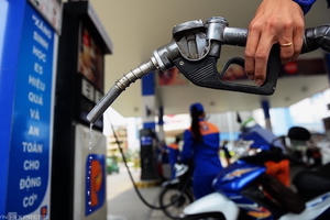 Xăng - dầu giảm giá, người dân mừng rỡ Xăng - dầu giảm giá, người dân mừng rỡ