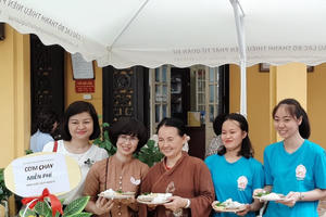 CLB Thanh thiếu niên Phật tử Chùa Quán Sứ hưởng ứng ngày Môi trường thế giới