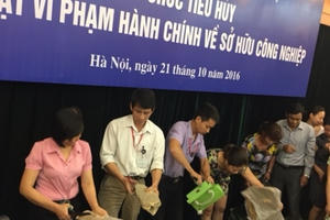 Tiêu hủy 2.349 tang vật vi phạm hành chính về sở hữu công nghệp