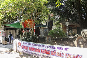 Phố "nghĩa địa" ở Hà Nội: Vô tư trà đá, bia hơi bên "hàng xóm" đặc biệt