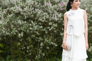 Thu Quỳnh ‘Sống chung với mẹ chồng’ làm nàng thơ của NTK Xuân Lê