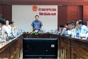 Giám đốc Sở Y tế bật khóc, giải trình giá mua máy xét nghiệm Covid-19