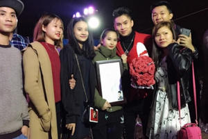 Ca sĩ Du Thiên lên tiếng về việc bị “ném đá giấu tay”