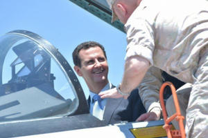 Tổng thống Syria lên máy bay chiến đấu Nga