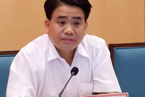 Ông Nguyễn Đức Chung và chiếc phong bì 'quà tặng' chứa 10.000 USD