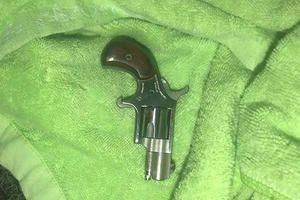 [Clip]: Hiện trường vụ hai nhóm thanh niên bắn nhau như phim hành động tại Nghệ An